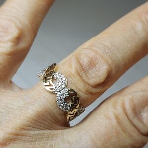 Elegant Solid 10k Yellow  Gold Women's Ring Size -7